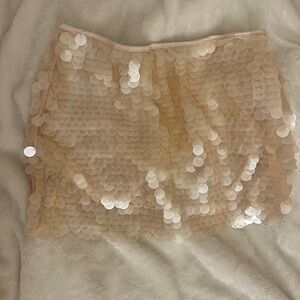 “Mother of pearls” inspired sequin mini skirt. Handmade 💌